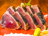 【12月】名物！かつをの藁焼き塩たたき × 冬の味覚　はりまやコース（2時間飲み放題付き）