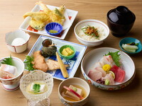 忘新年会におすすめ！天然旬魚のお造り付き。こ盆懐石コース。【120分飲み放題付き】