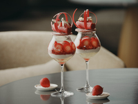 【平日WEB限定】🍓ストロベリーパフェ🍓 + Cafe 1杯付 