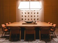 [Weekdays / Counter Seat] Autumn Bloom Afternoon Tea with Lindt Chocolate