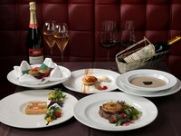 【DINNER】<12月20日～23日 17:00のお席> シャンパン付き クリスマスディナーコース USDAプライムフィレミニョンステーキなど全6品