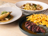 [Choose your main course] 30 kinds of fresh vegetables, chef’s original deli dishes, and freshly baked popovers