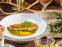 【Christmas　Launch2025】＜メインダイニング＞+乾杯酒付き