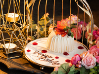 [Anniversary Lunch] A 5-course appetizer platter that will make you feel happy in just one bite + a main course to choose from 5 dishes & a birdcage anniversary cake | Luxury Lunch (Lunch + Cake)