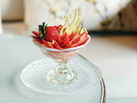 Strawberry Parfait (with glass of champagne, coffee or tea) [90-min seating]