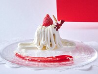 [Staff Recommendation! Christmas Fair] Drink Set / Strawberry Christmas "Fresh" Mont Blanc (My Own "Whole" Cake)