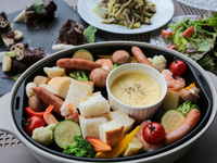 【球場内醸造クラフトビール 3種＋飲み放題付】チーズフォンデュプラン