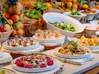 ー 13:00また13:30予約 ー  ★ニューイヤーランチブッフェ★ お子様 6〜12歳  