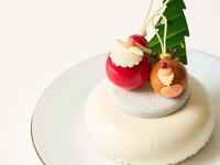【Take-away】　“Christmas Harmony” Rare Cheese, Christmas Fruit Cake and Berry Jelly Entremet