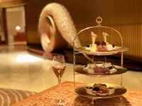 【Evening High Tea 12/26-3/13】 Bubbles & Bites Bubbles & Bites with 90 mins Free Flow of The Peninsula Champagne