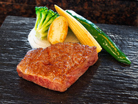 Teppanyaki: Lunch course featuring carefully selected Omi beef delivered directly from designated ranches