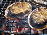 20周年ギフト付き　アワビ薪焼きランチコース¥22000