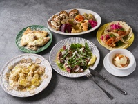 [New Year's Party Plan] GARDEN HOUSE Standard Course with Large Platter + 120 minutes of all-you-can-drink (Last Order: 90 minutes)