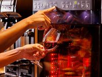 【女子旅　女子飲み　WEB予約限定】　ディナーブッフェ(ライブパフォーマンス)+飲み放題　【大人】