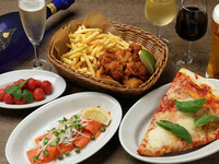 ◇ Canvas Course ◇ ￥6,000 A recommended plan that includes light snacks, New York-style pizza, and 90 minutes of all-you-can-drink!