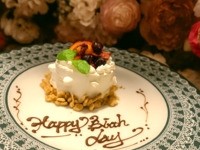 [Casual Anniversary] Anniversary cake with 4 special perks! 10 dishes and 6 plates including "Grilled Chicken Thighs and Spicy Stir-fried Shrimp" (for 2 people or more)