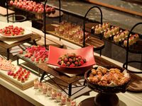 [Holiday Season Lunch] Semi-Buffet Course with selection of main dishes