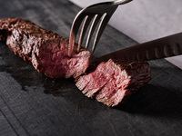 【シーズナルディナーコース（メイン:イベリコ豚又はバベットステーキ】