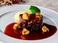 12/1～【ランチ】WEB予約限定選べるドリンク1杯付き★野菜たっぷり！人気のデザート含むサラダブッフェランチ＜メイン：選べる肉料理or魚料理＞