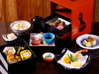 【食後のドリンク付】ランチタイム限定万葉弁当5300円