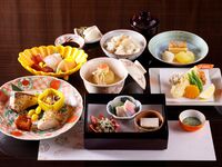 【食後のドリンク付】ランチタイム限定みやび会席7300円