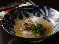 【平日限定ランチ・カウンター席】食後のカフェ付！選べるお料理、デザートなどカジュアルランチ