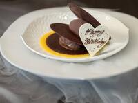 主役の方に特別は1品を　伝統の砂漠の薔薇をメッセージディッシュとして