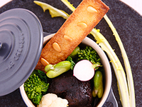 【冬の味覚ディナーコース】年末の集まりにもおすすめ　人気のパイ料理、冬のお野菜を使った前菜、お魚、お肉料理のダブルメインデッシュ