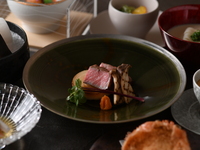 【A4等級】黒毛和牛サーロインステーキ会席B（蟹酢甲羅盛りなど全7品） 