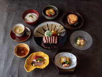 【A4等級】黒毛和牛サーロインステーキ会席B（蟹酢甲羅盛りなど全7品） 