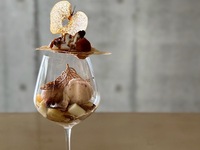 Spicy Thai tea and apple parfait pairing set