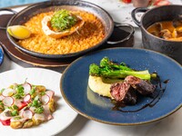 【XmasDinner2025】3種ピンチョスやズワイガニのパエージャ、牛フィレ肉を楽しめる、スペシャル・クリスマスコース　全6品