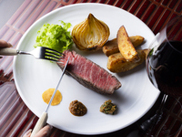 【29日限定特別価格】Manhattan サラダ、国産黒毛和牛フィレなど6品