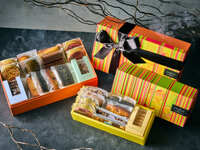 <Takeout Pastry Shop> Assorted Sweet Gift Box (L)