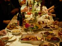 【DINNER】《フリーフロー付き》RACINESの自家製パンと旬を味わうシェアスタイルコース