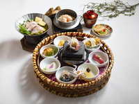 [Limited to 10 servings! Flower Basket Lunch with your choice of main dish and kamameshi (rice cooked in a pot)] Choose your main dish from "Thick Fried Horse Mackerel," "Awaji Beef Hamburg Steak," or "Black Beef Lava Steak" and kamameshi "Sea Bream Rice," "Salmon Belly Rice," or "Chicken and Burdock Rice" 2,990 yen