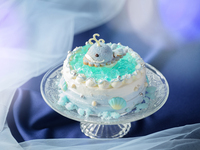 【期間限定】ごまのムースを優しく包む海のうた「Whale Island」～冬のアフタヌーンティー「ICE WONDER LAND」コラボスイーツ