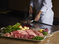 【Xmasランチ】乾杯ドリンク＋鉄板焼ステーキ食べ放題（12/20・21・24・25）大人