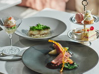 【ランチコースC】ミニアフタヌーンティー＋乾杯酒付フリードリンク