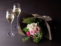 Strawberry Shortcake + Choice of Toast Drink + Bouquet