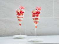 ストロベリーショートケーキパフェ