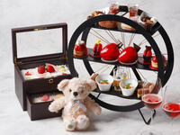 【アフタヌーンティー】オリジナルベア付 Strawberry Afternoon Tea（12/26～3/31）