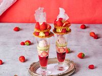 【平日限定】コーヒーまたは紅茶1杯つき　フレッシュいちごのミルフィーユパフェ