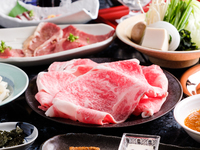 传统日式涮涮锅黑毛牛肉套餐，共19道菜