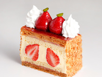 【テイクアウト】あまおうナポレオンパイ