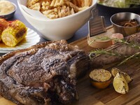[Weekend Steak Night] Japanese Giant Tomahawk Steak 2.8kg (serves approx. 4–6)