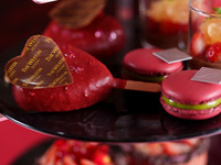 【WEB予約限定/13:00から】 Afternoon Tea Strawberry Red 平日 　　　　　　