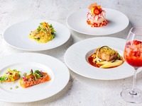 鴨川 京フレンチ｜華やぐ春　苺カクテル＆苺デセール付　黒毛和牛メインなど7品