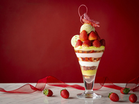 【12/28～2/28】Strings Parfait 「Strawberry & Pistachio」