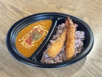 海老のビスクカレー　手仕込み海老フライ